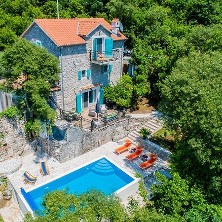 Villa Toscana With A Pool Тиват Екстер'єр фото