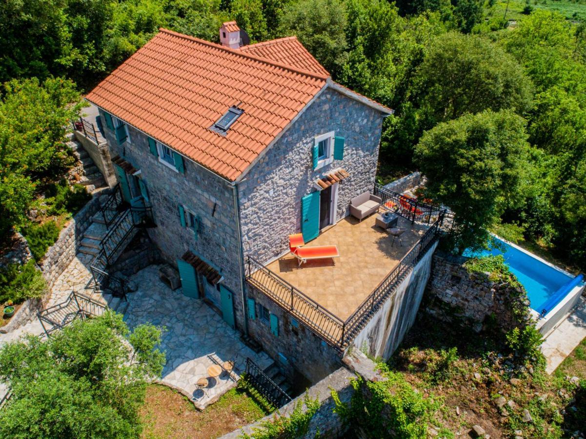 Villa Toscana With A Pool Тиват Екстер'єр фото