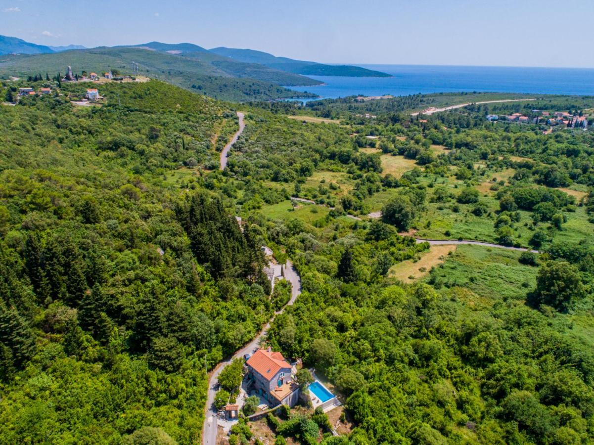 Villa Toscana With A Pool Тиват Екстер'єр фото
