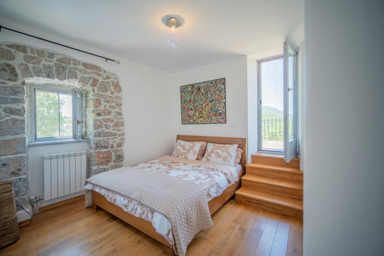 Villa Toscana With A Pool Тиват Екстер'єр фото